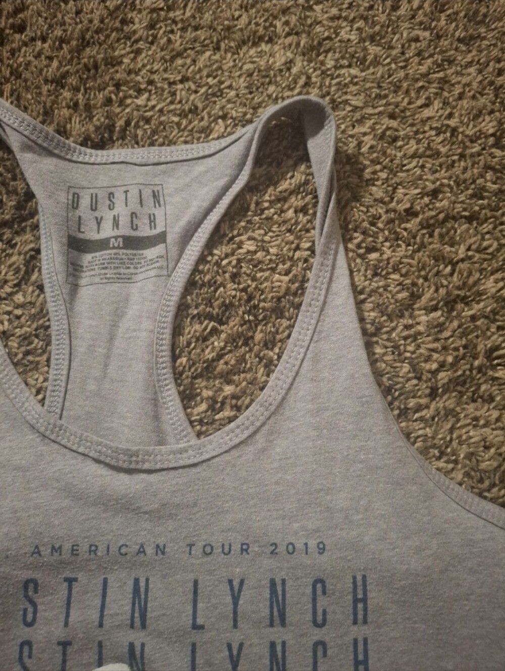 Dustin Lynch - Picture 3 of 10